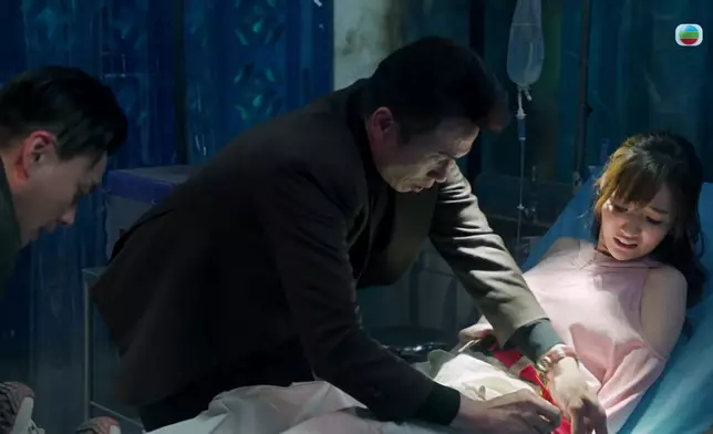 陳豪因為救咗阿女，令二人成功破冰。