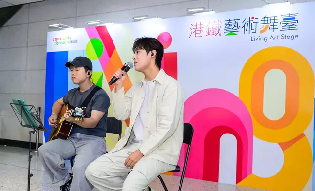 Arvin日前出席「港鐵藝術舞台」夏日音樂會。