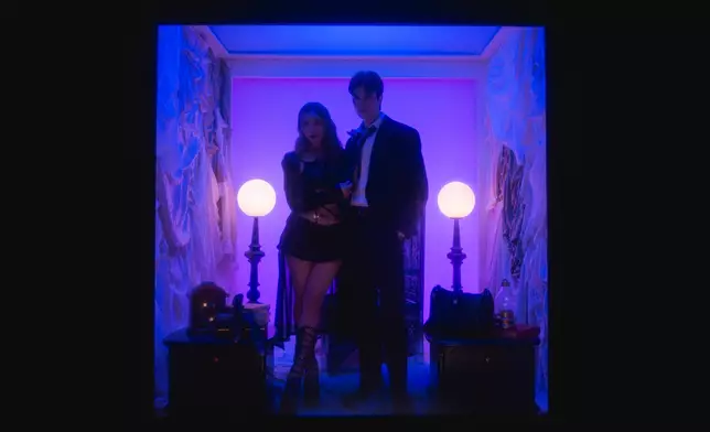 MV找來23歲土耳其小鮮肉model做男主角。