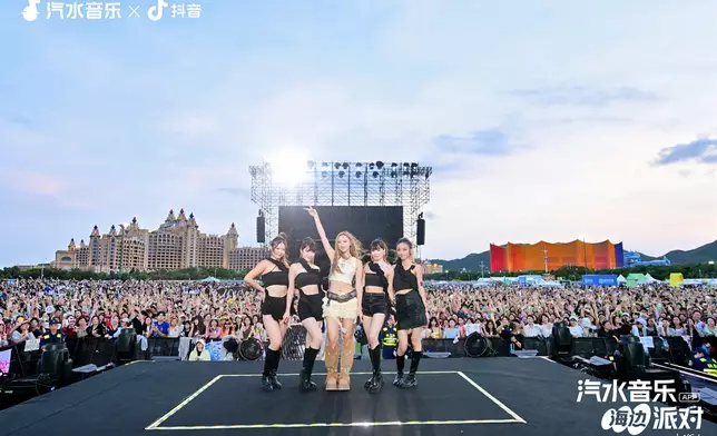 Angela參加《汽水音樂節》。