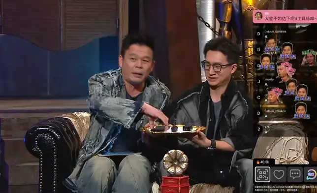 私家偵探有不少輔助工具。
