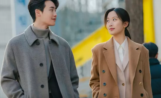 李鍾碩文佳煐首度搭檔。tvN Drama圖片