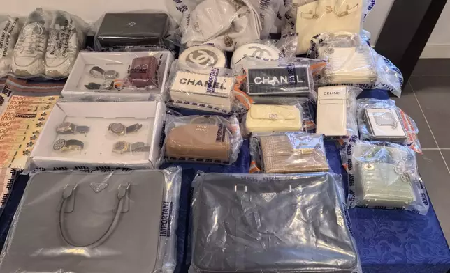 警破「彈票黨」拘10人，起出大量證物。