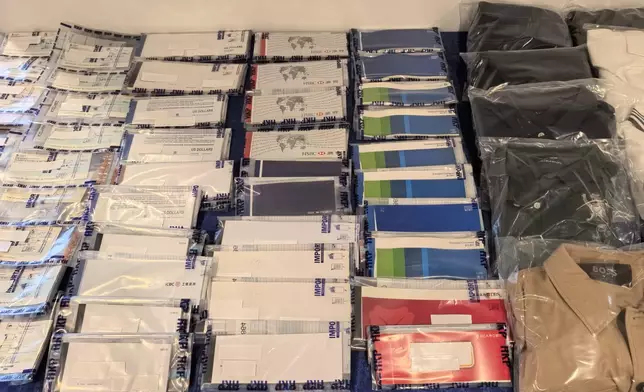 警破「彈票黨」拘10人，起出大量證物。