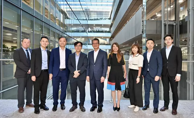 陳茂波訪首爾創科企業。陳茂波FB圖片