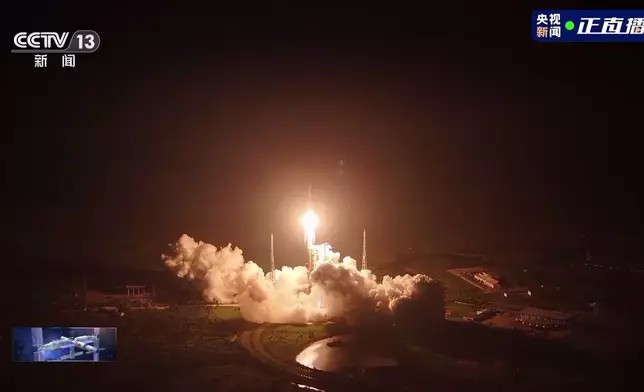 搭載天舟九號的長征七號遙十運載火箭，清晨5時34分點火發射。微博圖片