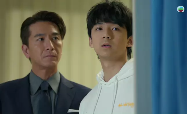 焯日演少年零違和。