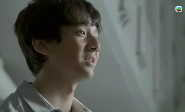 焯日演少年零違和。