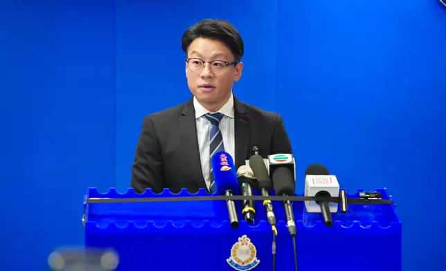 警方新界北總區重案組第二隊總督察袁皓霆簡報案情。
