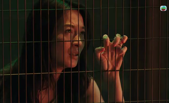 蔡佩汶為咗救何天茹甘願自我犠牲。
