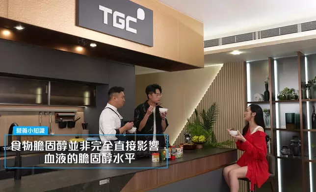 試食胡椒花甲豬潤煲。