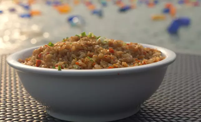 三人讚不絕口的這味海膽炒飯。