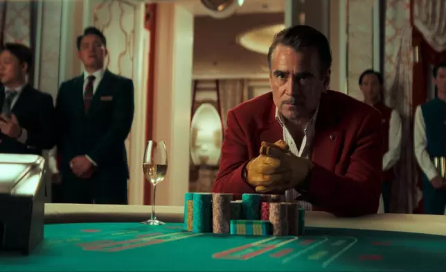 陳法拉於Netflix新作《The Ballad of a Small Player》與金球獎影帝哥連法路合作。