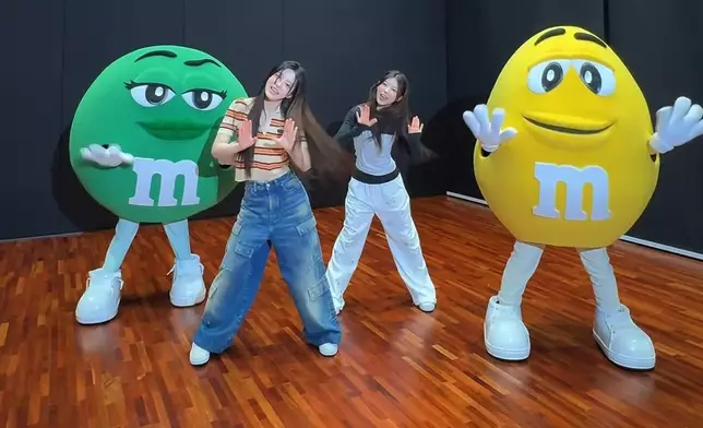 攜手新曲《jellyous》舞蹈挑戰。影片截圖