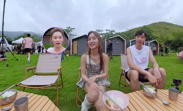 Sophie一句口乾想話斟杯水，Eddie二話不說飛奔去做「送水熙」，正！