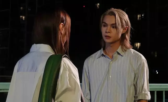 MIRROR成員邱傲然（Tiger）推出三首個人單曲《問多一次》。