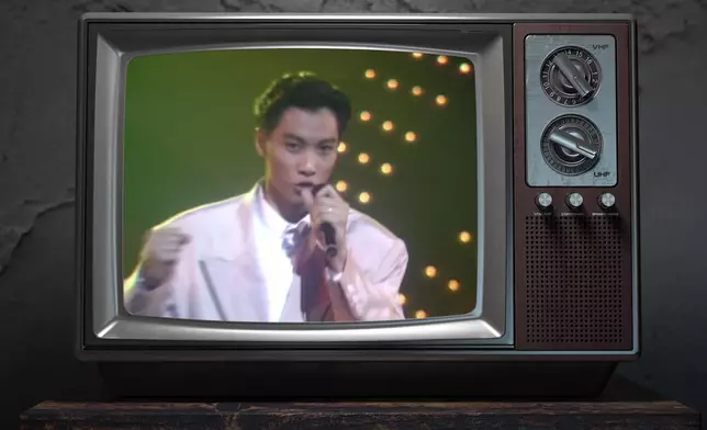 譚耀文於1988年《新秀歌唱大賽》片段