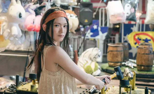 Cloud早前飛赴台南拍攝新歌《你的損失》MV。