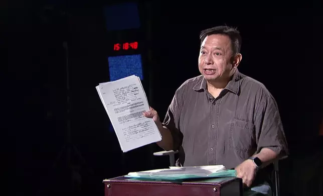 超級「龍迷」李志遠，為了追查偶像死亡真相，付出整個職業生涯！