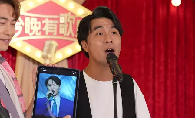 金凱模仿「四大天王」。