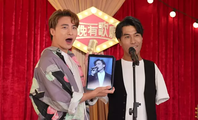 金凱模仿「四大天王」。