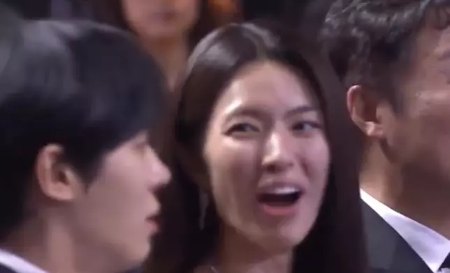 秋英宇驚訝得目瞪口呆。 影片截圖