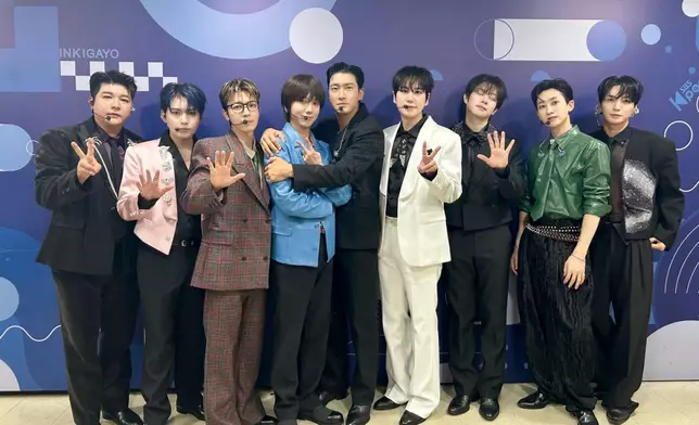 20周年九位成員合體。SJ官方X圖片