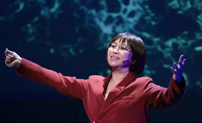 蝦頭挑戰演技極限。