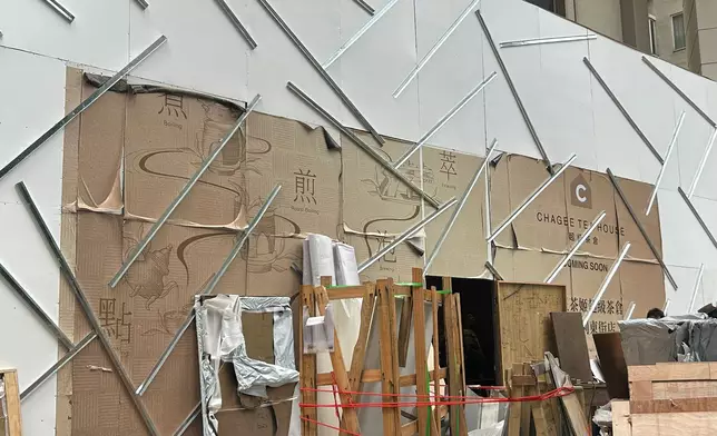 灣仔利東街超級茶倉正密鑼緊鼓裝修。巴士的報記者攝