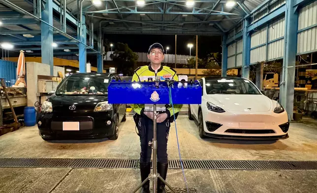 港島總區交通部執行及管制組特遣隊高級督察黃嘉穎簡報案情。