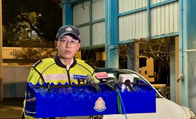 港島總區交通部執行及管制組特遣隊高級督察黃嘉穎簡報案情。