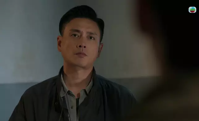 呢場黃宗澤設局踢爆子溢嘅場口都好睇。