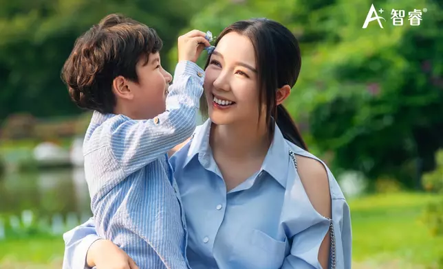 麥明詩首次以媽媽身份拍攝廣告。