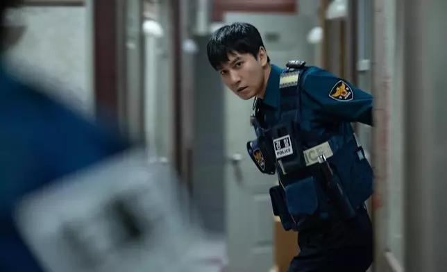 導演權吾勝表示《槍口彼端》是一場人性的信念對決。 Netflix twitter圖片