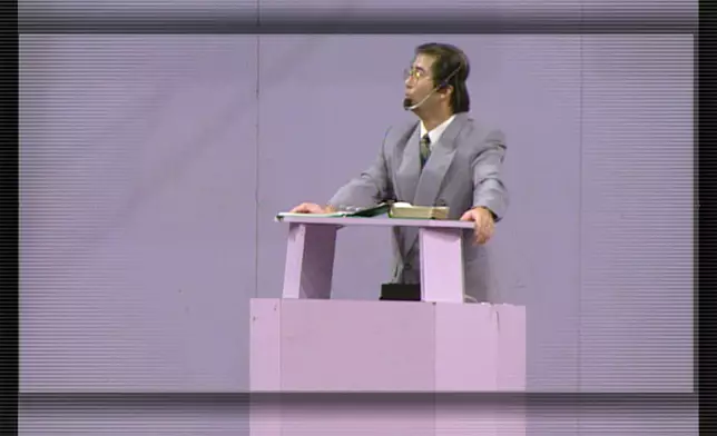 昔日無綫新聞部獨家拍攝的教會聚會實況。