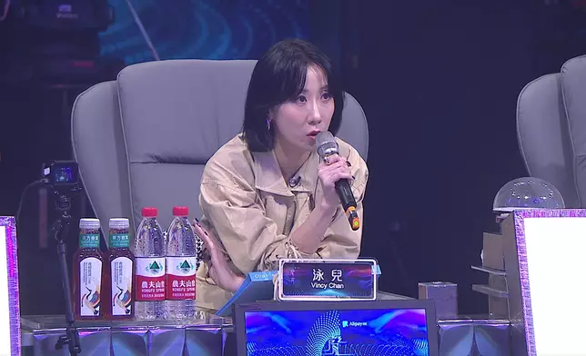 原唱泳兒亦大讚。