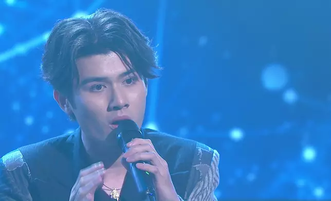 胡港豐Andrew獻唱《一雙手》。