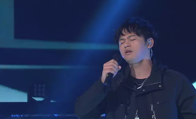 林錦興（小林）獻唱《到此為止》。