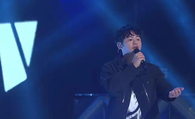 林錦興（小林）獻唱《到此為止》。