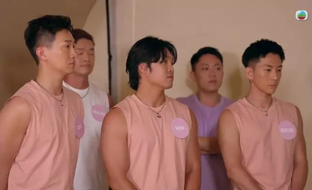 Sophie真係好掙扎。