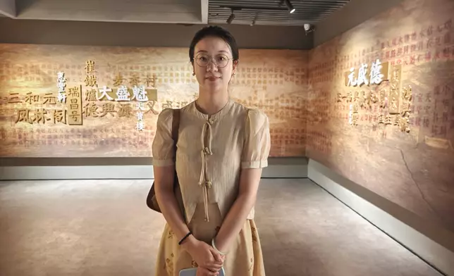 玉泉區文體旅遊廣電局副局長李偉受訪時表示，玉泉區塞上老街的人流量逐年遞增。巴士的報記者攝