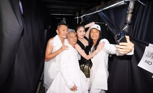 草蜢預告明年4月將於紅館舉行40周年演唱會。