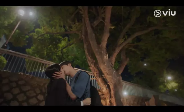 金智恩（Arin 飾）和朴允在（尹產賀 飾）原本相當甜蜜。黃Viu提供圖片