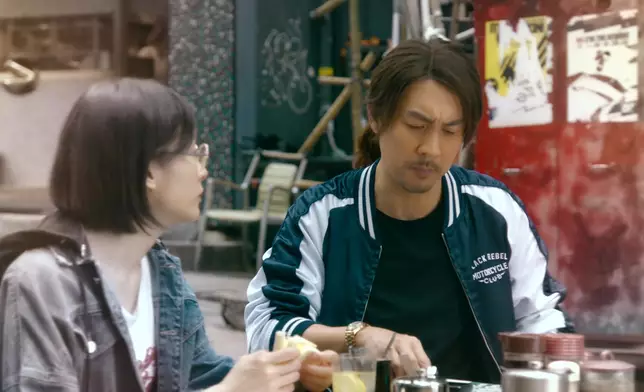 阿譚為增加角色年代感出動公公遺物-金錶，勁有心。