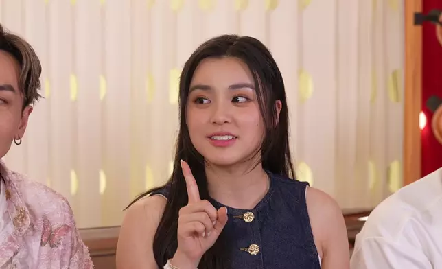 到底咩事笑成咁，好想知。