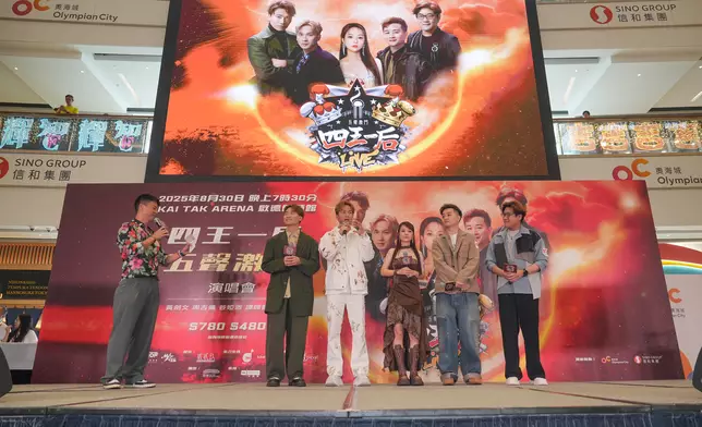 五位靚聲歌手邀請歌迷上台一齊玩估歌仔遊戲。