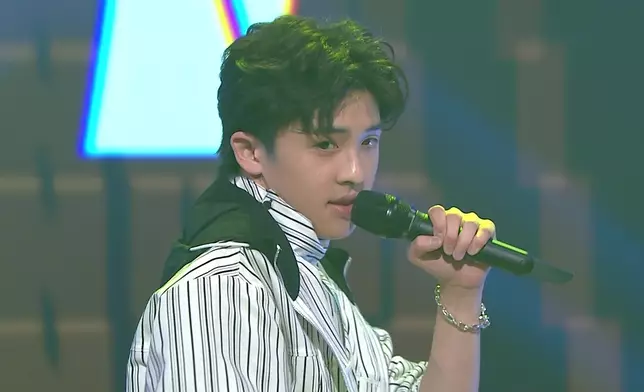 陸卓謙（Jeffrey）跳唱演繹《初戀》