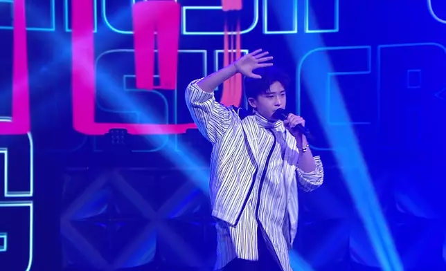 陸卓謙（Jeffrey）跳唱演繹《初戀》