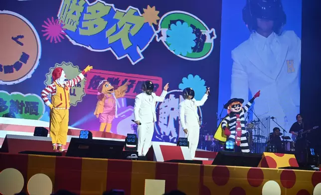 今年更驚喜現身 50 週年頭炮活動的軟硬（林海峰與葛民輝）