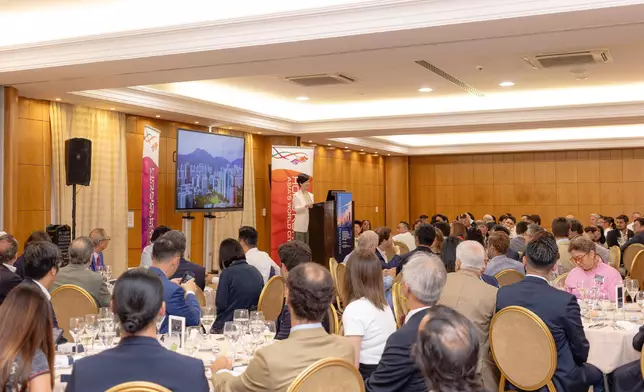 何永賢出席了由政制及內地事務局粵港澳大灣區發展辦公室與香港駐布魯塞爾經濟貿易辦事處合辦的商務午餐會。 政府新聞處圖片